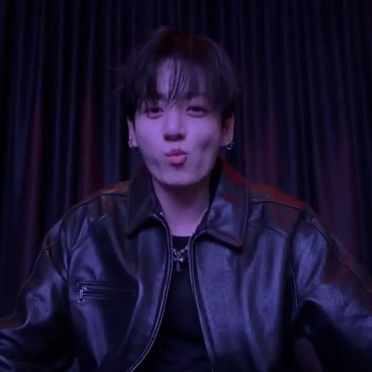 CustomNyala6635의 He Can't Stop Staring
