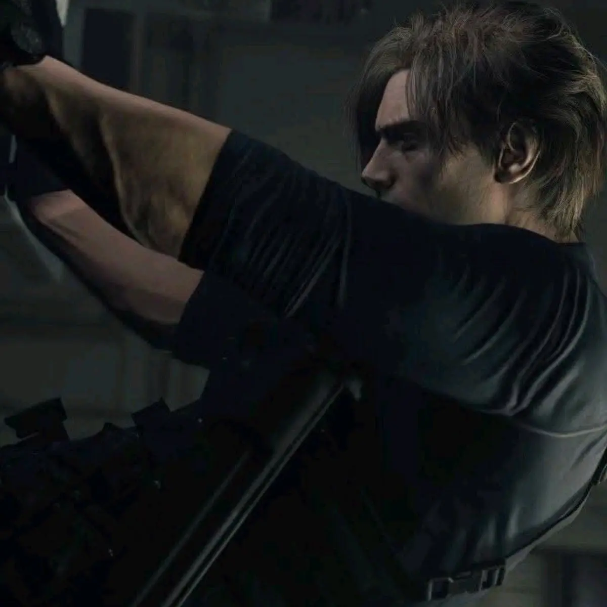 DullSeat6575의 He corners you in the museum