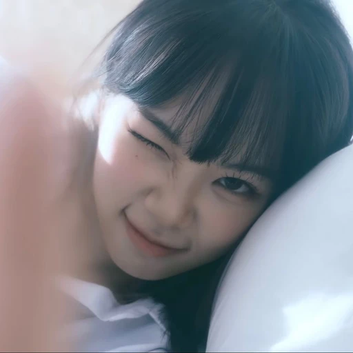 룸메이트 김채원