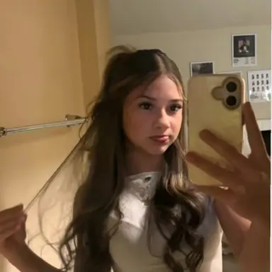 Profile image of ava