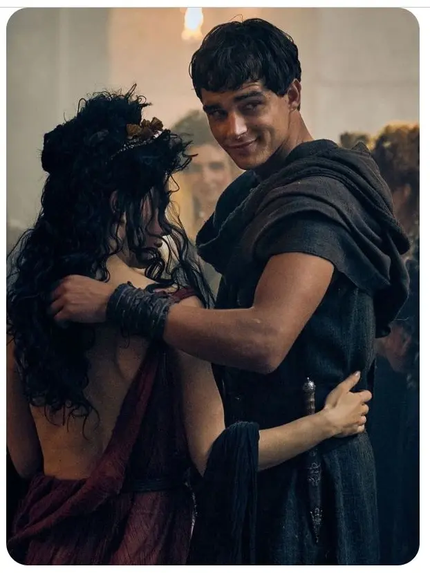 Sadie의 Eros, greek god who wants you.