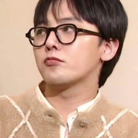 권 지 용