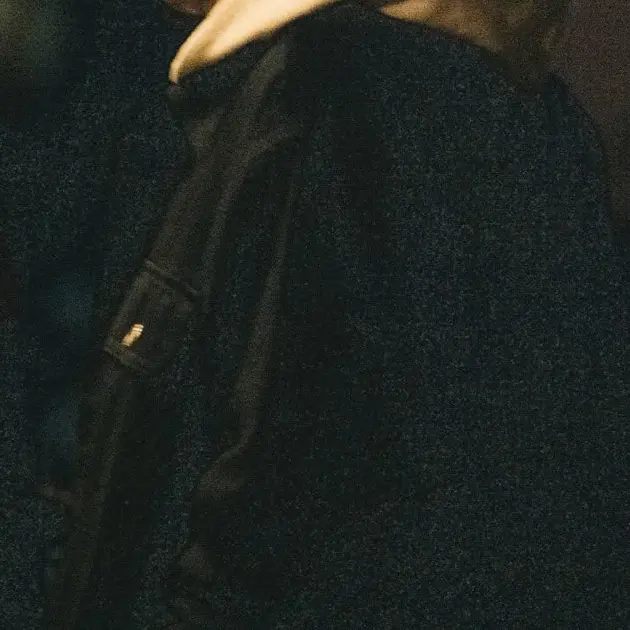 ._____.2064의 警備室に訪れる彼