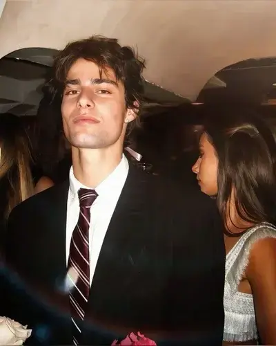 LoyalPanel6854의 Caleb Vance