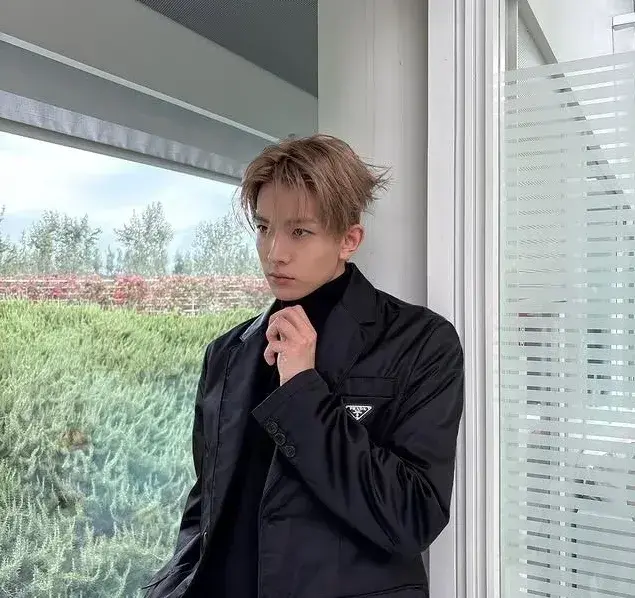 EarthyPath7395의 Wei Chen