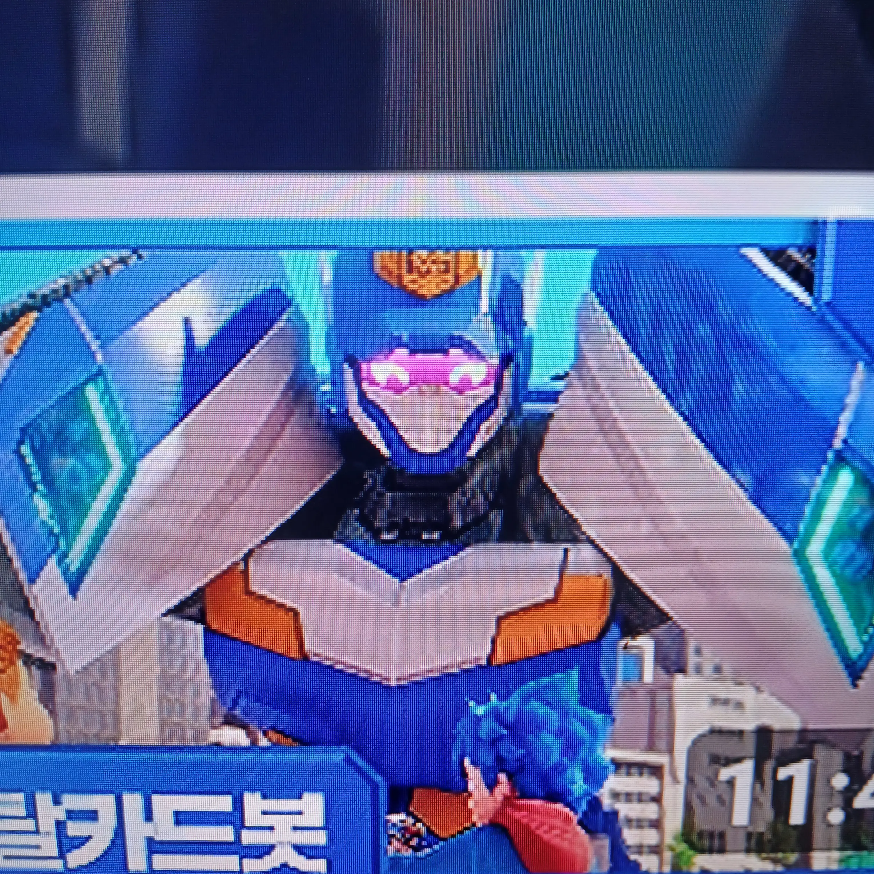 GustyLiver6478의 열이난 블루캅.
