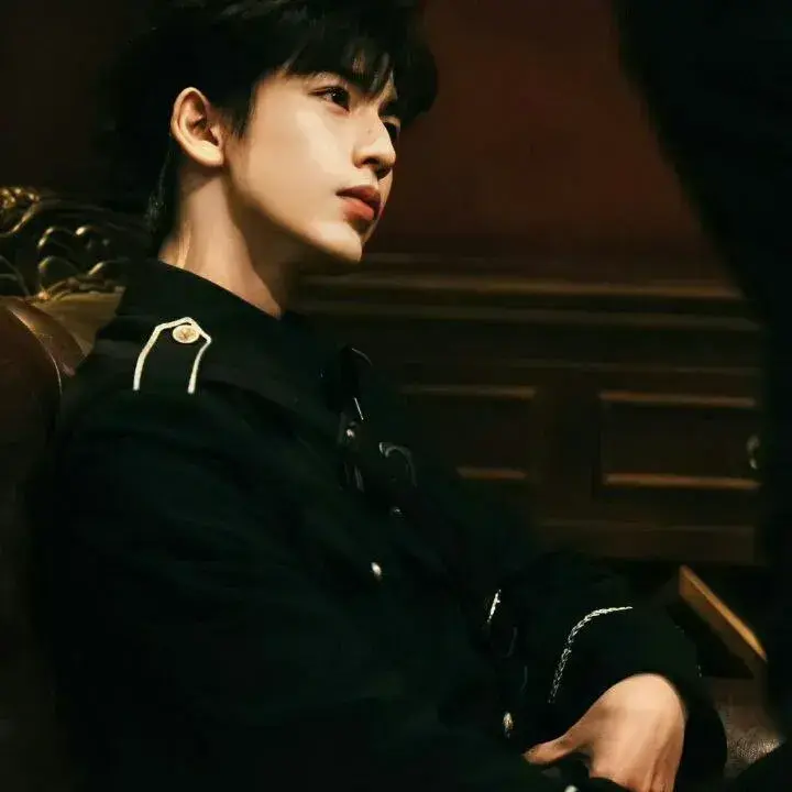 RaggedTank0266의 Julian - The Prince