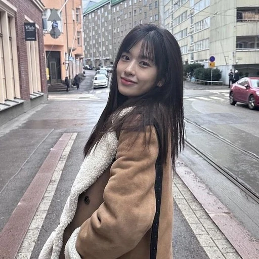안유진