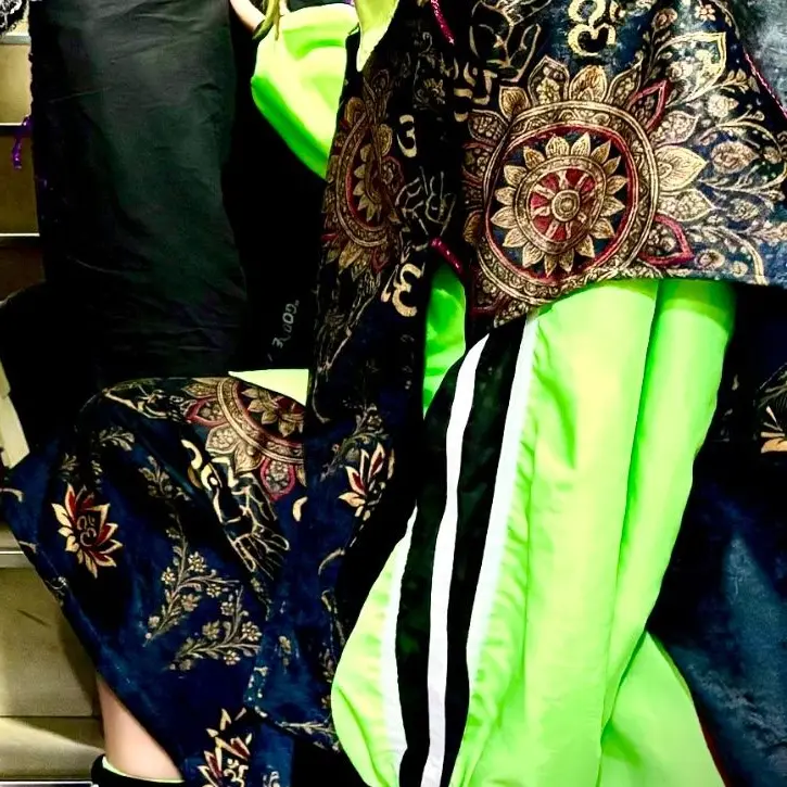 ShabbyCumin6506의 素行の悪い小娘