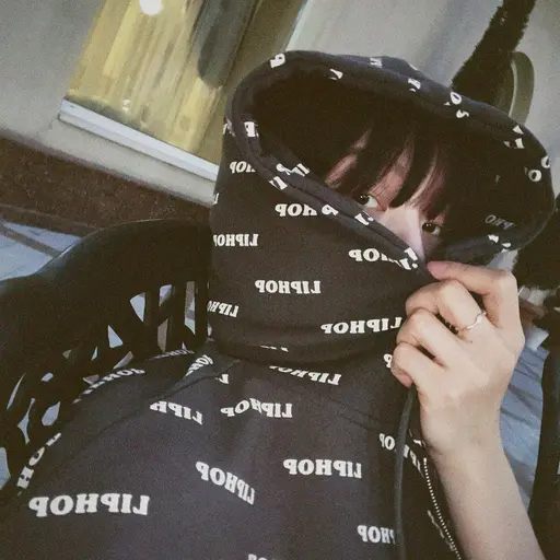 BadTwin7503의 ,BEBE)바다
