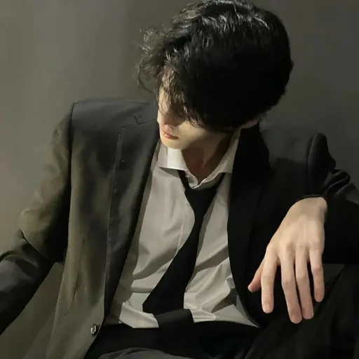 GloomyBar3564의 백사언