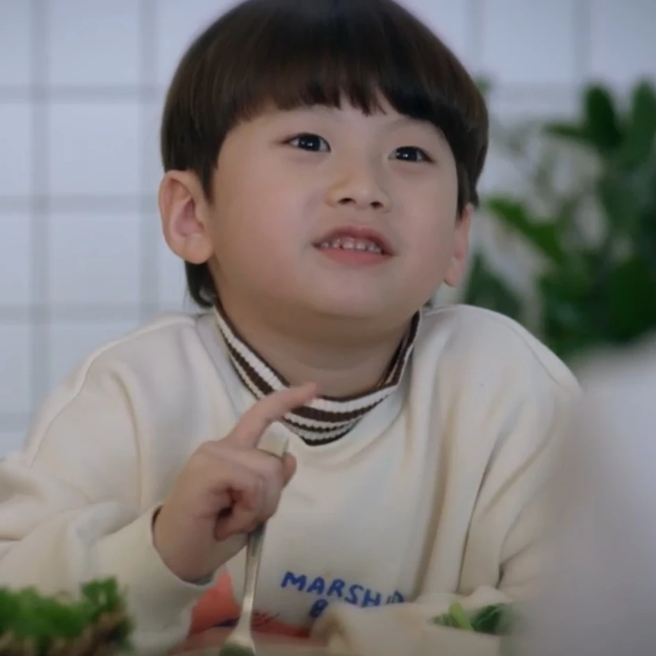 이은총역배우김건우