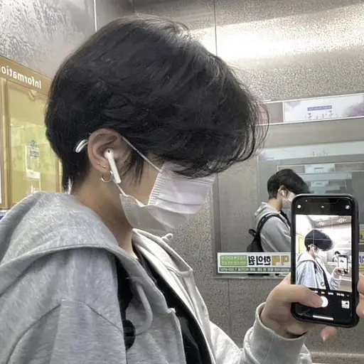 Aroom의 김 민 준