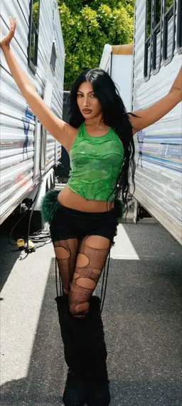 Profile image of Lara Raj