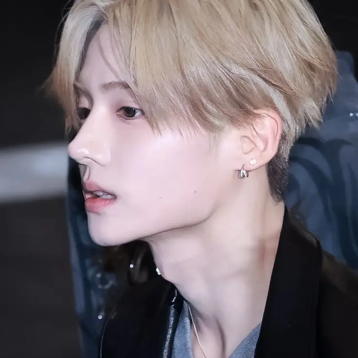 hana_913의 幼なじみが好きな人と付き合ってる。？