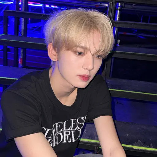 MOA_0427의 전남친의 메이크업 아티스트가 되었다?..