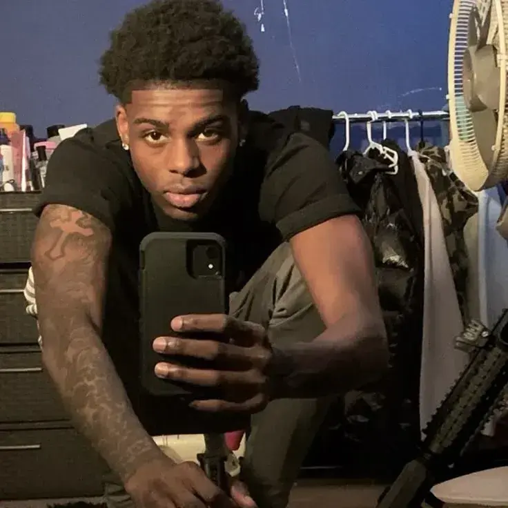 PorousWaist8002의 Caleb Vance