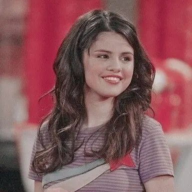 Profile image of Ella Hale