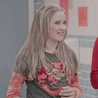 Profile image of Lily Hale