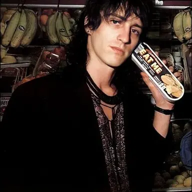 Profile image of izzy Stradlin.