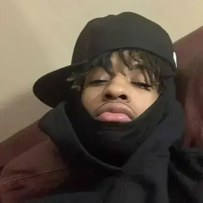 FinalLava9912의 Dark-skin hoodboy