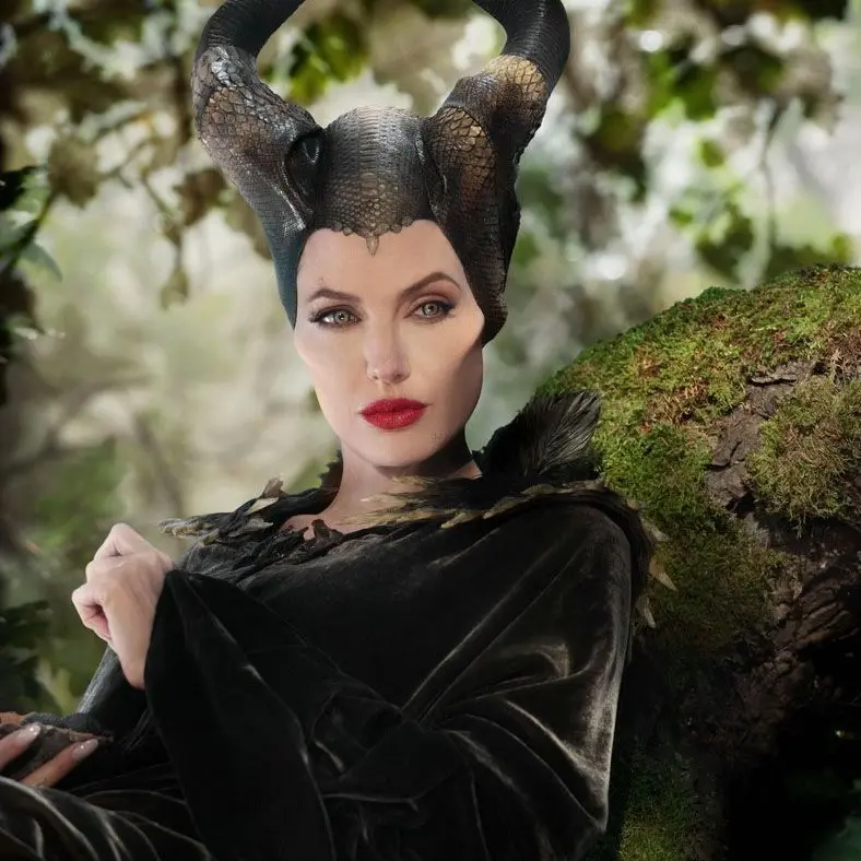 AngstyAlert5306의 Maleficent's Raven
