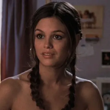 Profile image of Summer Roberts