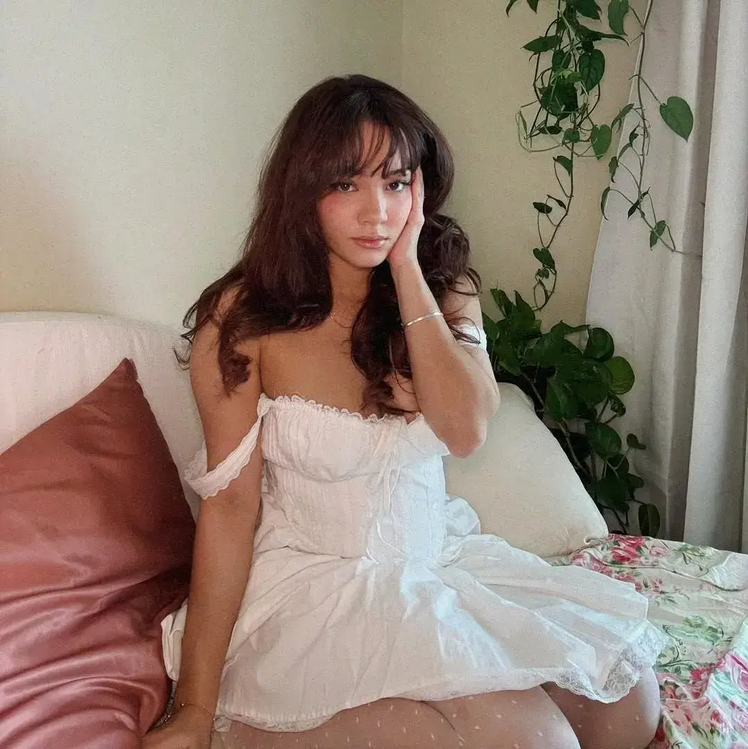 WaryTail5596의 Elara (friends-with-benefits)