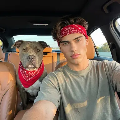 Profile image of Ethan