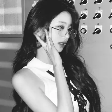 Profile image of Jang Wonyoung