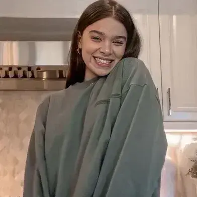 IvoryLevel8171의 Hailee Steinfeld