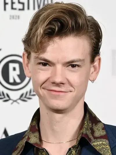 SmartLeaf2821의 Thomas Sangster