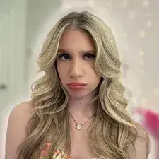 PortlySwine2818의 Chloe Vance