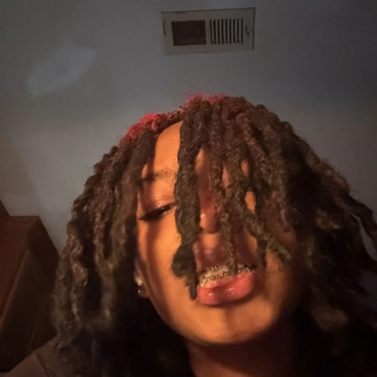 SturdyVein7870의 Love in the Shadows