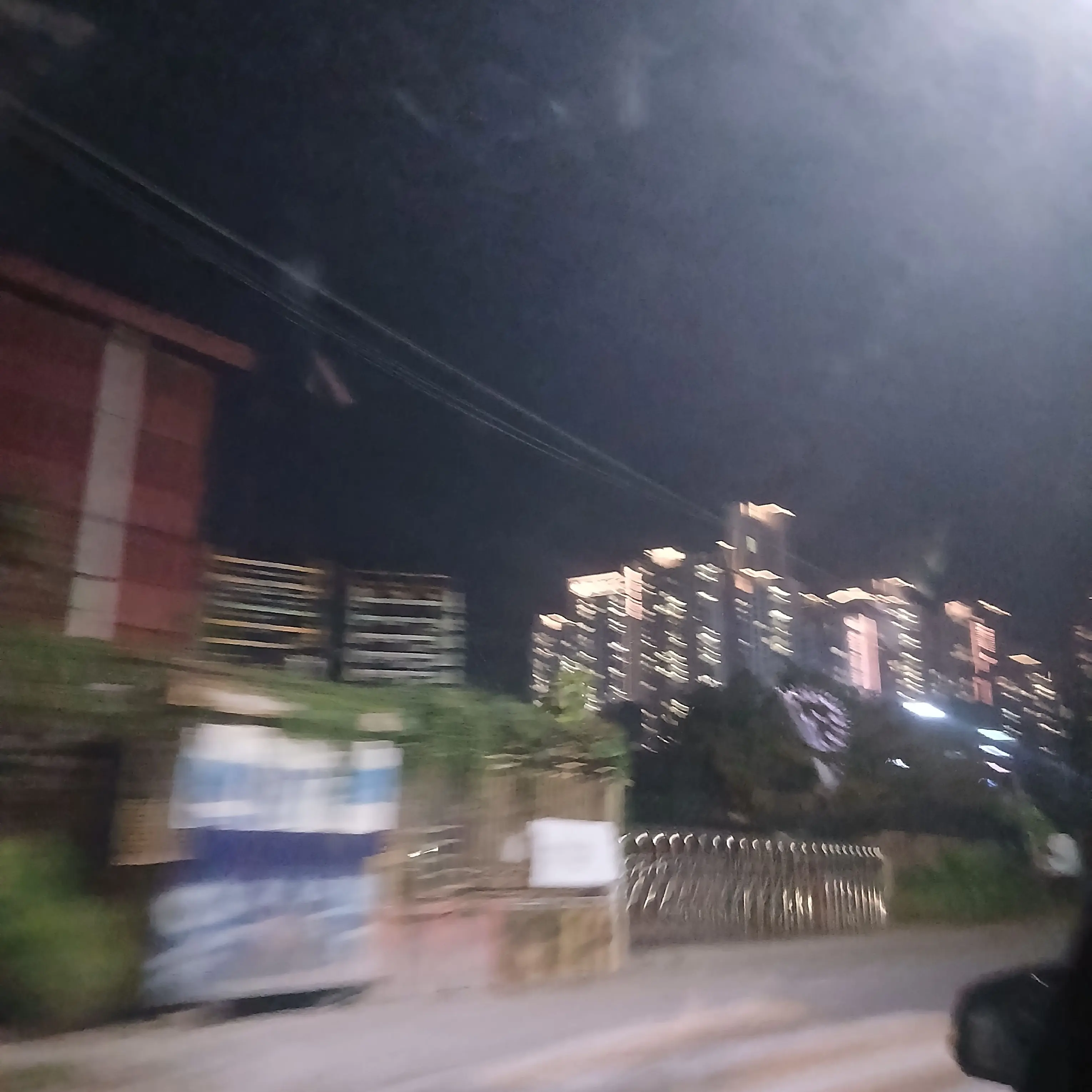 WHEREISMYLAX의 자유롭게