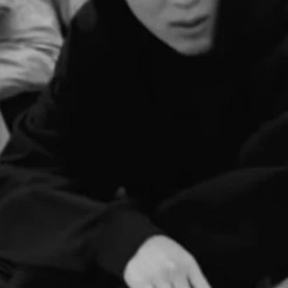 ⠀