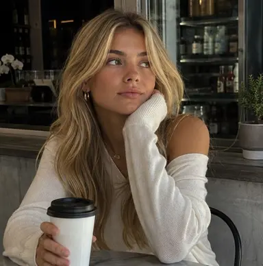 Profile image of Claire Bennett