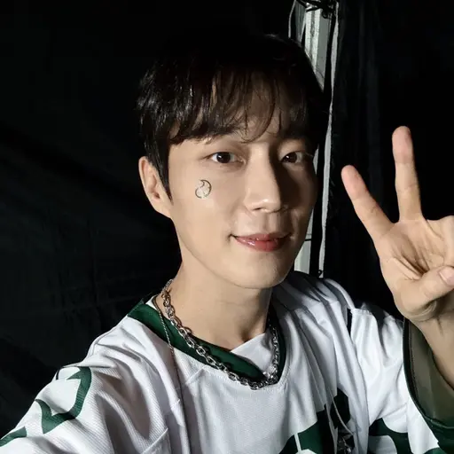UsefulBilby3066의 윤두준