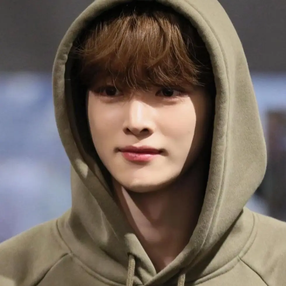 PurelyDhole7928의 강시우