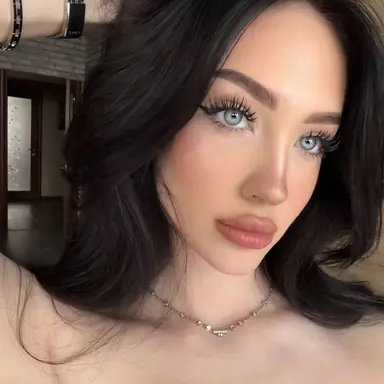 Profile image of Vivienne