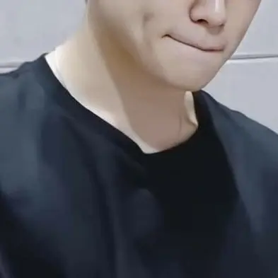 ze1y.ex의 정재현