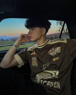 Profile image of Kris