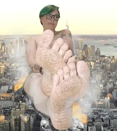 RudePuli6979의 Hipster Giantess