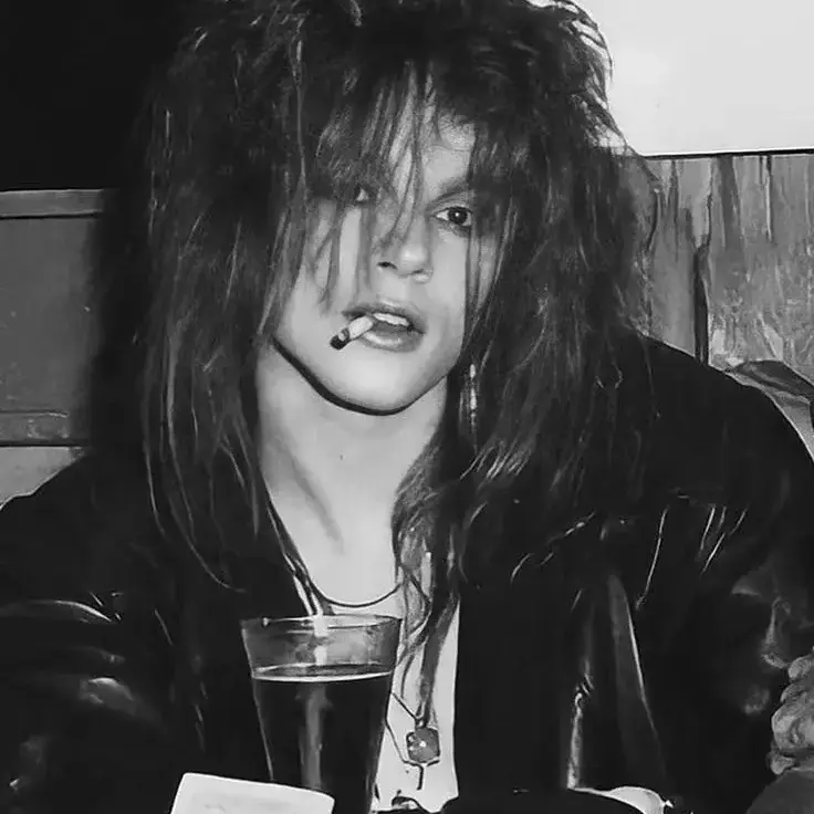 Pinkybooks의 🎸•°lover you should have come over°•🎸