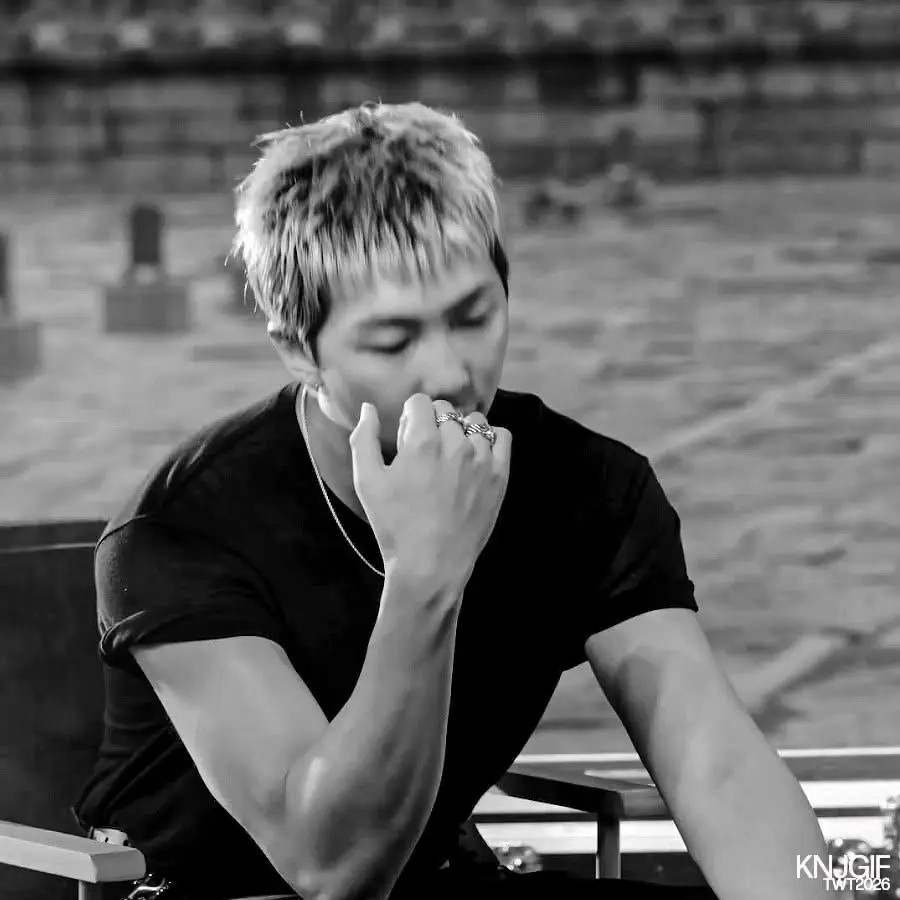 CrispyOboe8906의 *a criminal fall in love with you*
