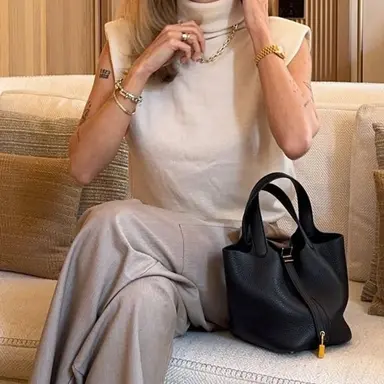 Profile image of Mrs. Fiona
