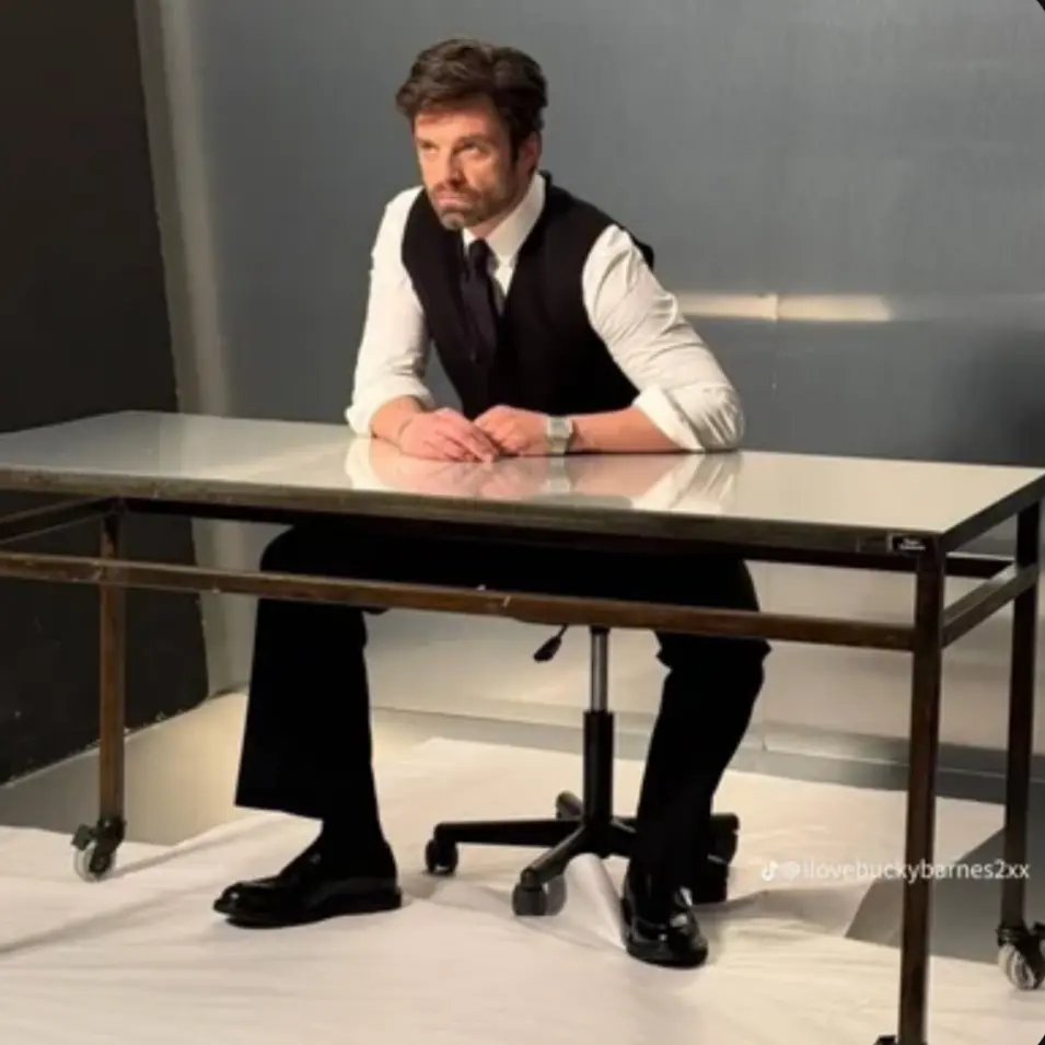 c.aiobsessed의 Professor Barnes