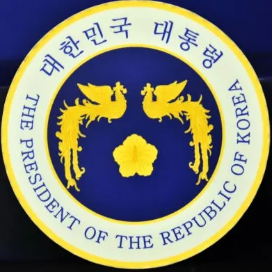 CurvedEmu9645의 대통령의딸RPG