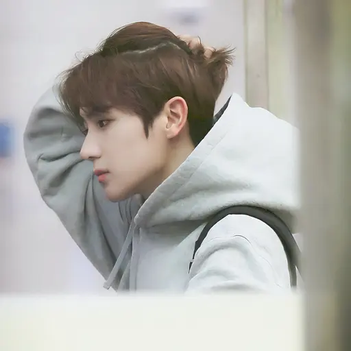 HonestCouch4238의 이재현