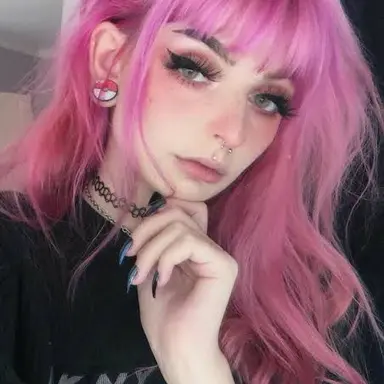 Profile image of Lucia Valentine